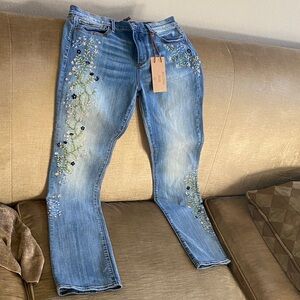Driftwood Embroidered Floral Jeans